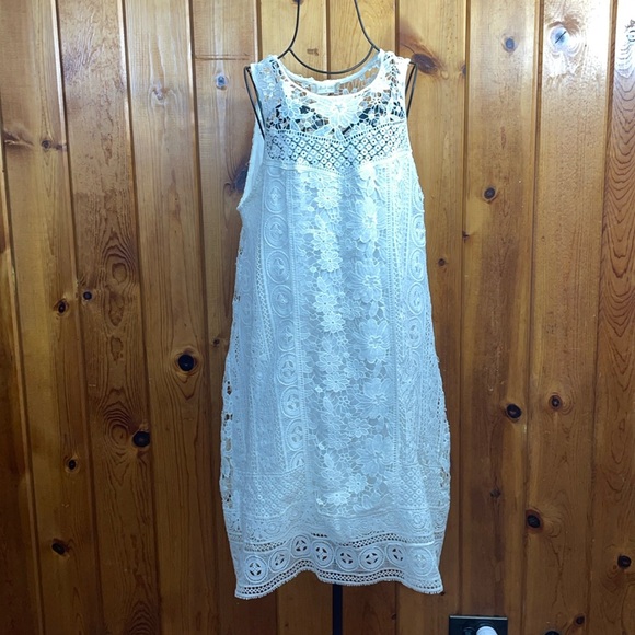Altar'd State Dresses & Skirts - Altar’d state white lace mini dress bridal party dress size medium floral print